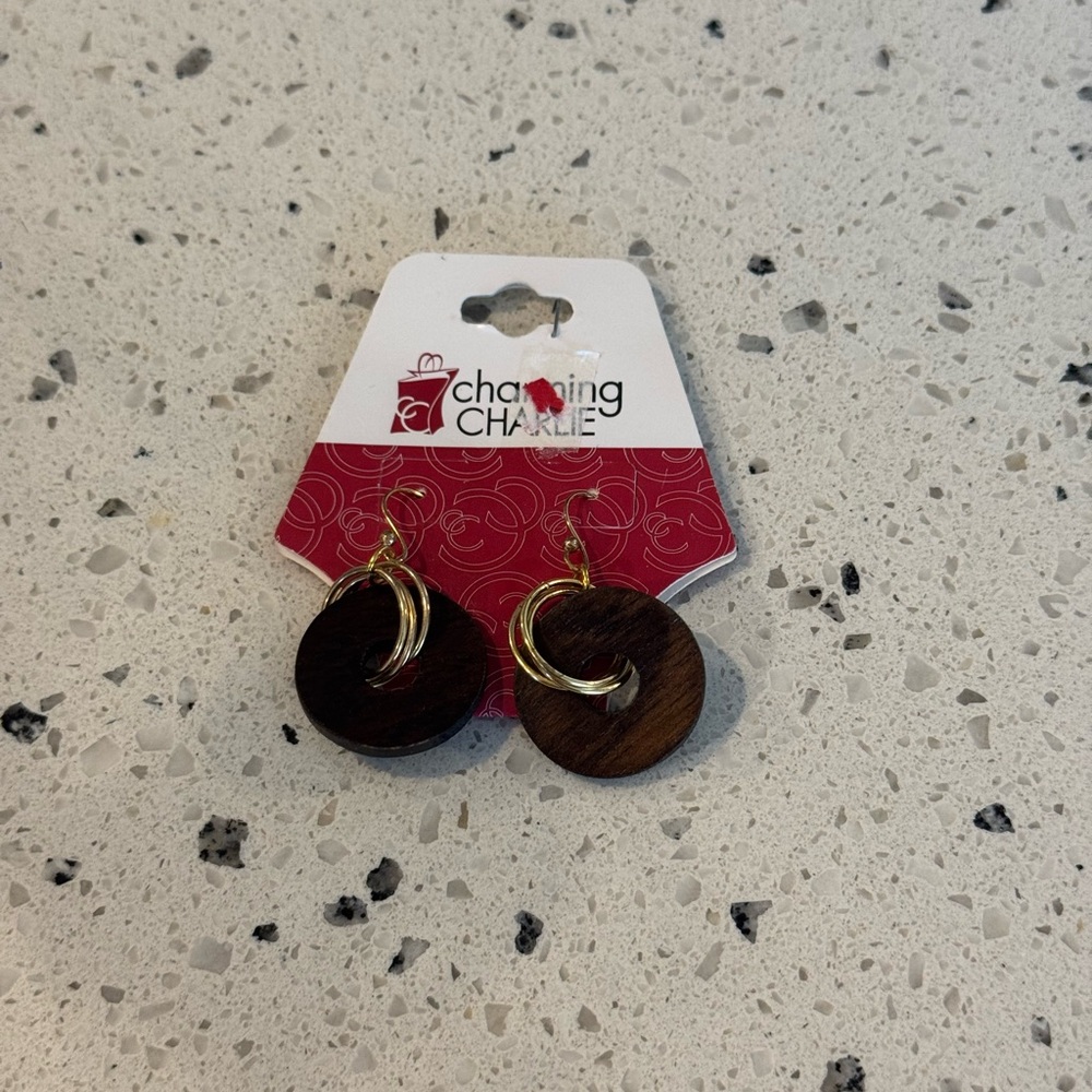NWT VTG Charming Charlie “Desert Sun” Dark Wood and Gold Earrings